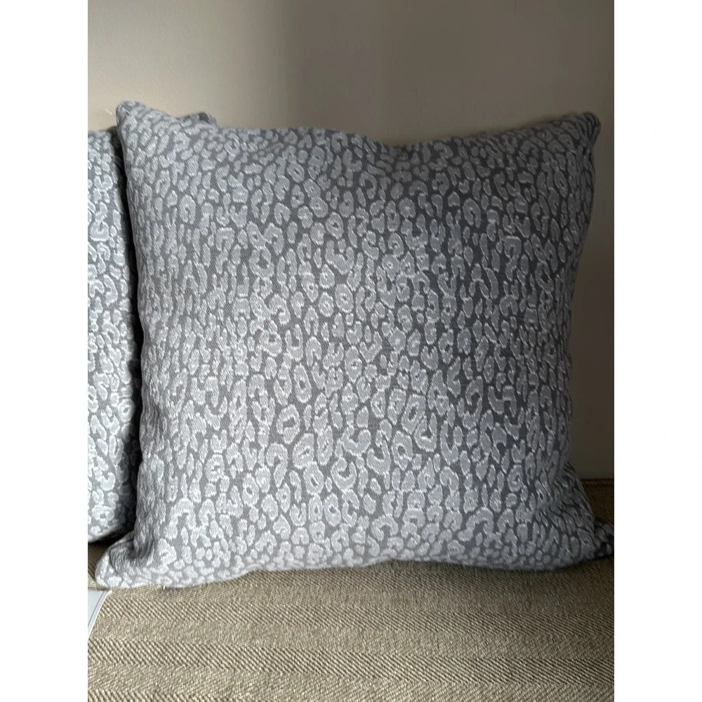 Sherry Kline‎ Gray Cheetah Pillow Set New